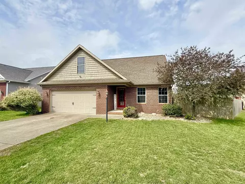 15520 Aj Dr, Evansville, IN 47725