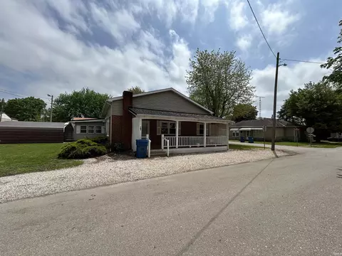 107 W Tenth St, Monroe City, IN 47557