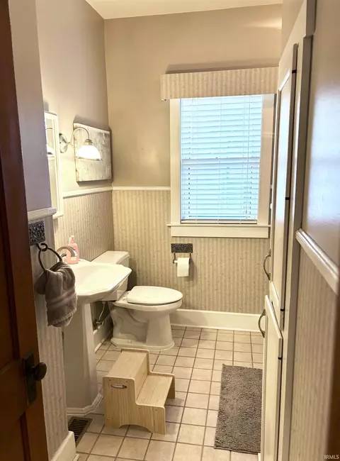415 W 7th St, Jasper, IN 47546 photo 14