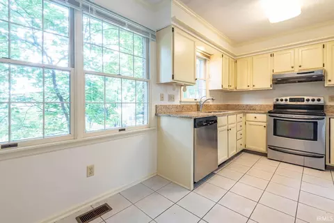 2638 E Windermere Woods Dr, Bloomington, IN 47401 photo 15