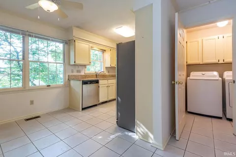 2638 E Windermere Woods Dr, Bloomington, IN 47401 photo 13