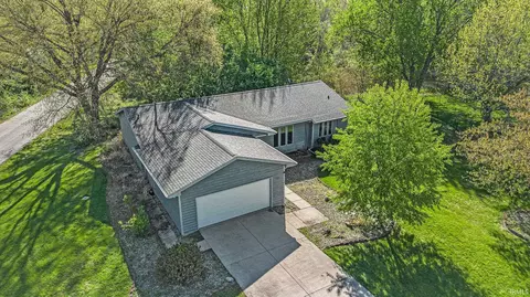 2501 Westwood Rd, Winona Lake, IN 46590