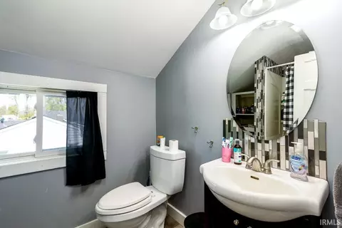 520 E Main St, Butler, IN 46721 photo 15