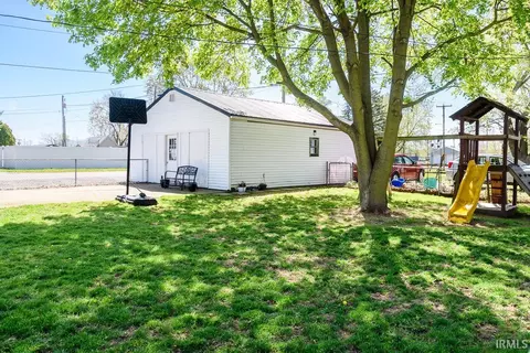 520 E Main St, Butler, IN 46721 photo 21