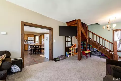 520 E Main St, Butler, IN 46721 photo 4