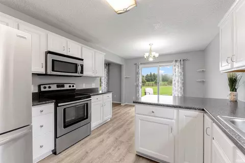 809 Darwillow Ct, Huntertown, IN 46748 photo 12