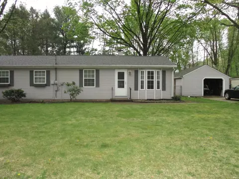 25608 Lake Dr, Elkhart, IN 46514