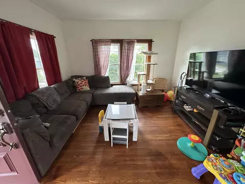 Living - 2109 P St, Bedford, IN 47421 photo 3 of 3