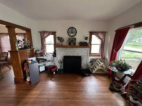Living - 2109 P St, Bedford, IN 47421 photo 1 of 3