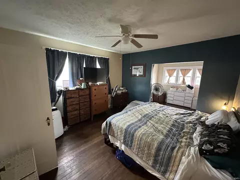 Bedroom - 2109 P St, Bedford, IN 47421 photo 1 of 2