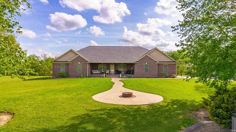 2877 Roeder Rd, Boonville, IN 47601