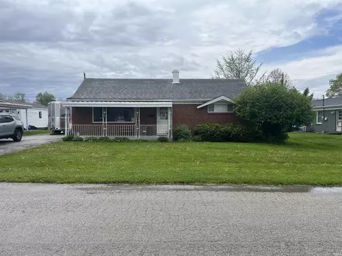 607 W Newton St, Winchester, IN 47394