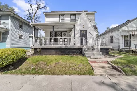 3317 Robinwood Dr, Fort Wayne, IN 46806