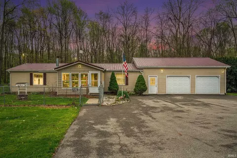 4011 W 50 S Rd, Kimmell, IN 46760