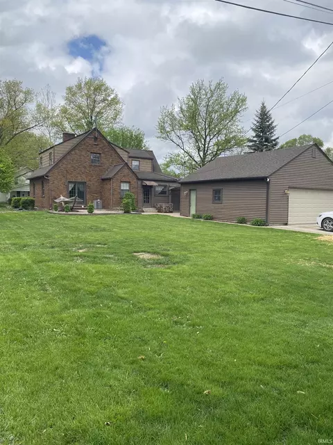 659 Hendricks St, Berne, IN 46711 photo 5