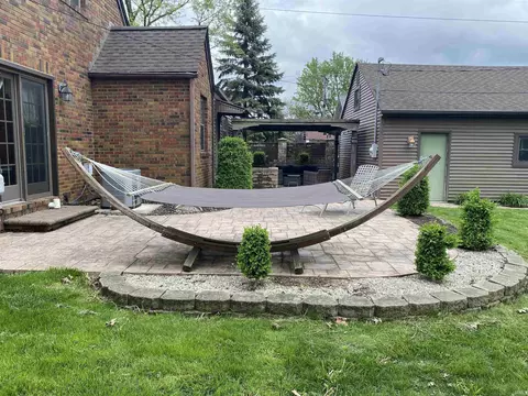 659 Hendricks St, Berne, IN 46711 photo 8