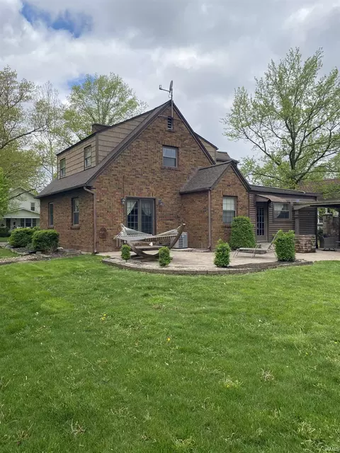 659 Hendricks St, Berne, IN 46711 photo 7