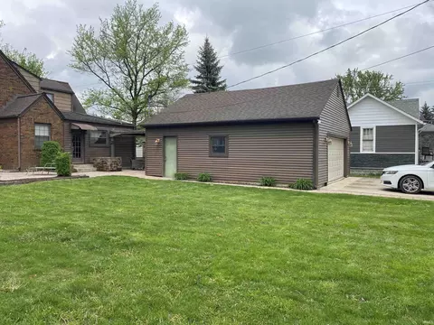 659 Hendricks St, Berne, IN 46711 photo 6