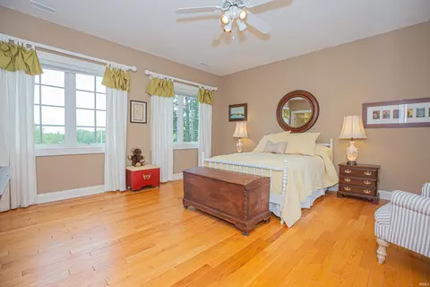 Bedroom - 13 Rolling Ridge Ct, Jasper, IN 47546 photo 4 of 5