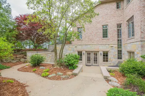 Exterior - 13 Rolling Ridge Ct, Jasper, IN 47546 photo 3 of 4