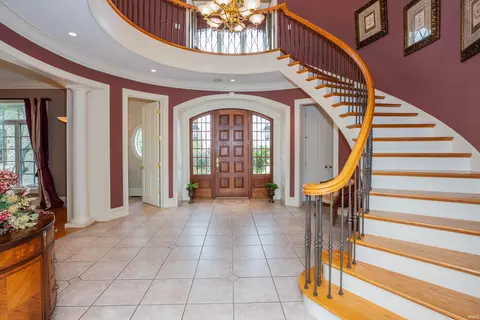 Entry Way - 13 Rolling Ridge Ct, Jasper, IN 47546 photo 1 of 2