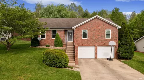 210 Brewer Dr, Borden, IN 47106