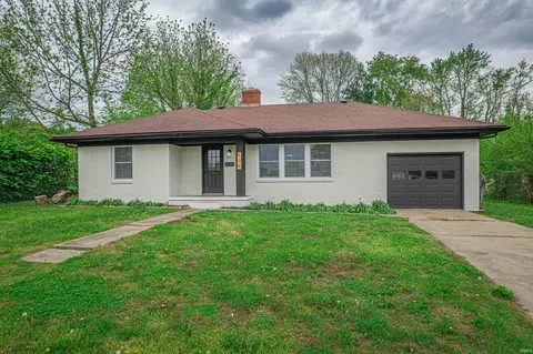 504 E Clark St, Owensville, IN 47665