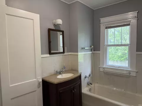 Bath - 1406 E Hillside Dr, Bloomington, IN 47401 photo 1 of 2