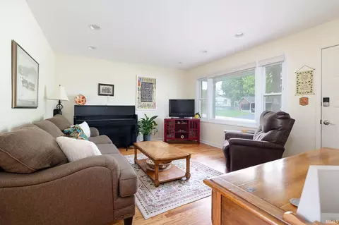 Living - 4407 E Kinser Dr, Bloomington, IN 47408 photo 2 of 3