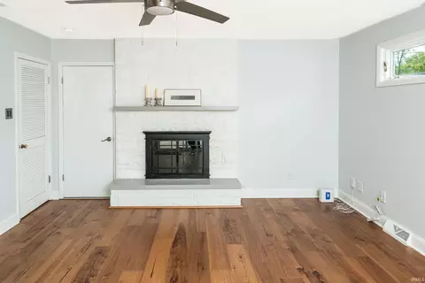Living - 1416 E Clairmont Pl, Bloomington, IN 47401 photo 5 of 7
