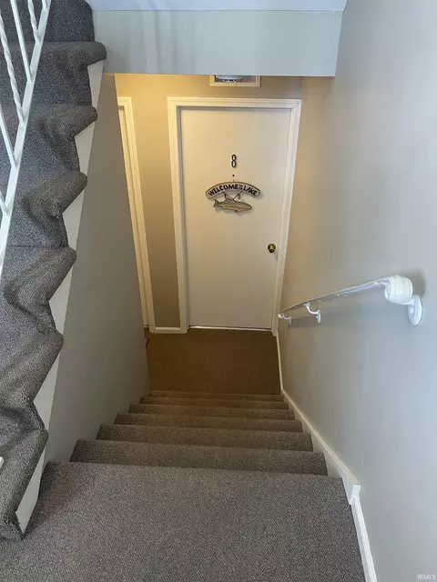 Entry Way - 8960 E Hatchery Rd #7, Syracuse, IN 46567 photo 1 of 2