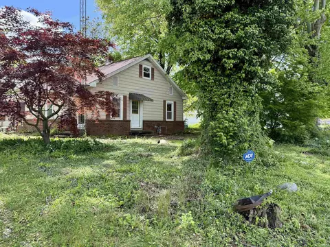 219 W Boone St, Gentryville, IN 47537