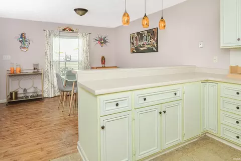 Dining - 1005 E Buckingham Dr, Bloomington, IN 47401 photo 4 of 4