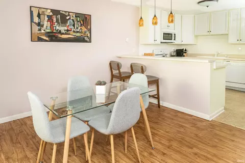 Dining - 1005 E Buckingham Dr, Bloomington, IN 47401 photo 1 of 4