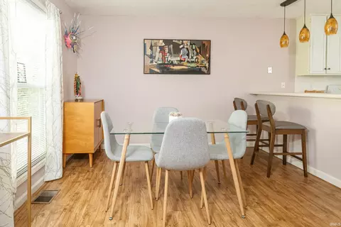 Dining - 1005 E Buckingham Dr, Bloomington, IN 47401 photo 2 of 4