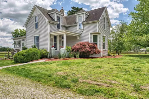 832 N Two Story Rd, Boonville, IN 47601