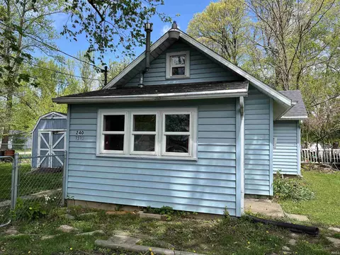 7374 W Upper Bensart Dr, Claypool, IN 46510