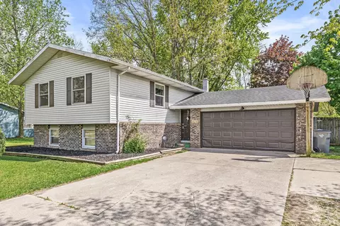 18278 Brewster Dr, Bristol, IN 46507