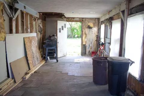 809 E Walnut St, Akron, IN 46910 photo 12