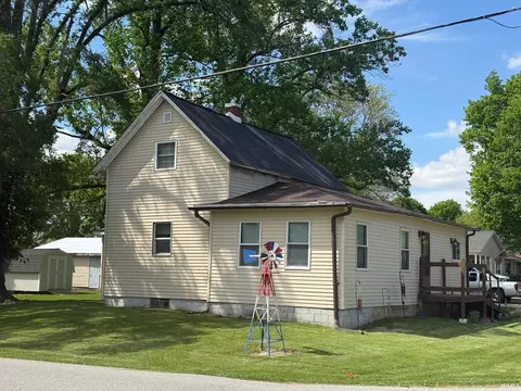 1124 S Hamilton St, Delphi, IN 46923 photo 1
