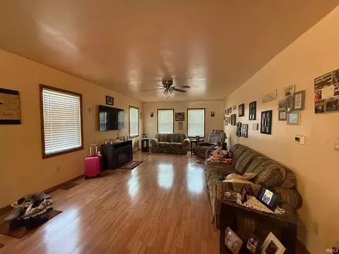 1124 S Hamilton St, Delphi, IN 46923 photo 5