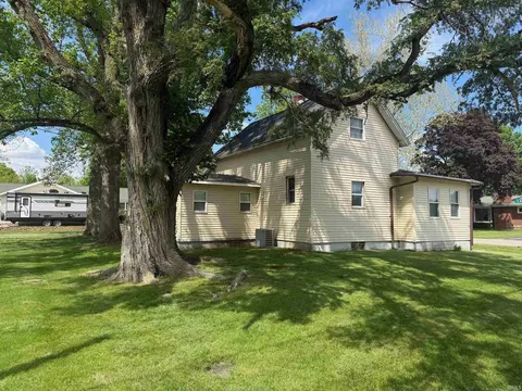 1124 S Hamilton St, Delphi, IN 46923 photo 17