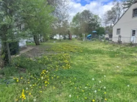 1321 Huey St, South Bend, IN 46628