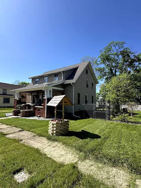 403 Williams St, Howe, IN 46746 photo 3