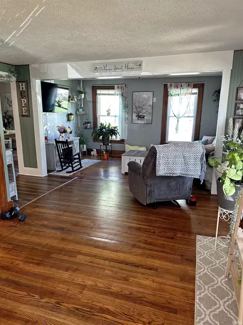 403 Williams St, Howe, IN 46746 photo 6