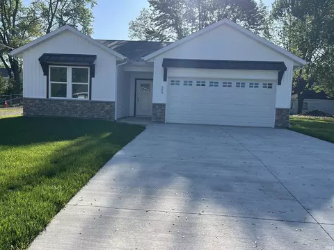 309 N Winchester St, Geneva, IN 46740