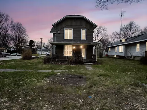 312 S Smith St, Kewanna, IN 46939