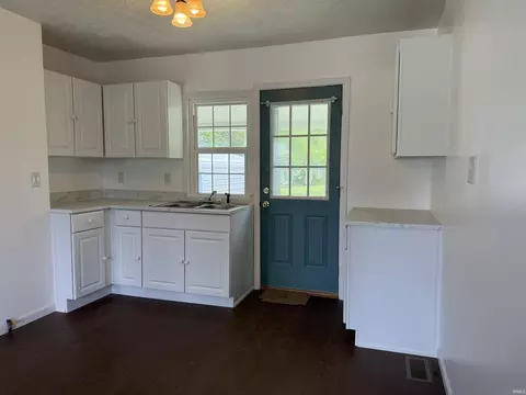 806 Smith Ave, Oolitic, IN 47451 photo 4