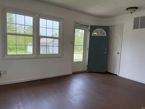 806 Smith Ave, Oolitic, IN 47451 photo 2