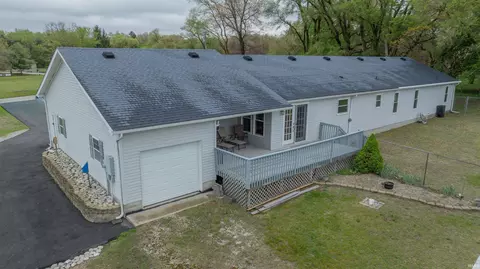 6955 E 400 North Rd, Grovertown, IN 46531 photo 4
